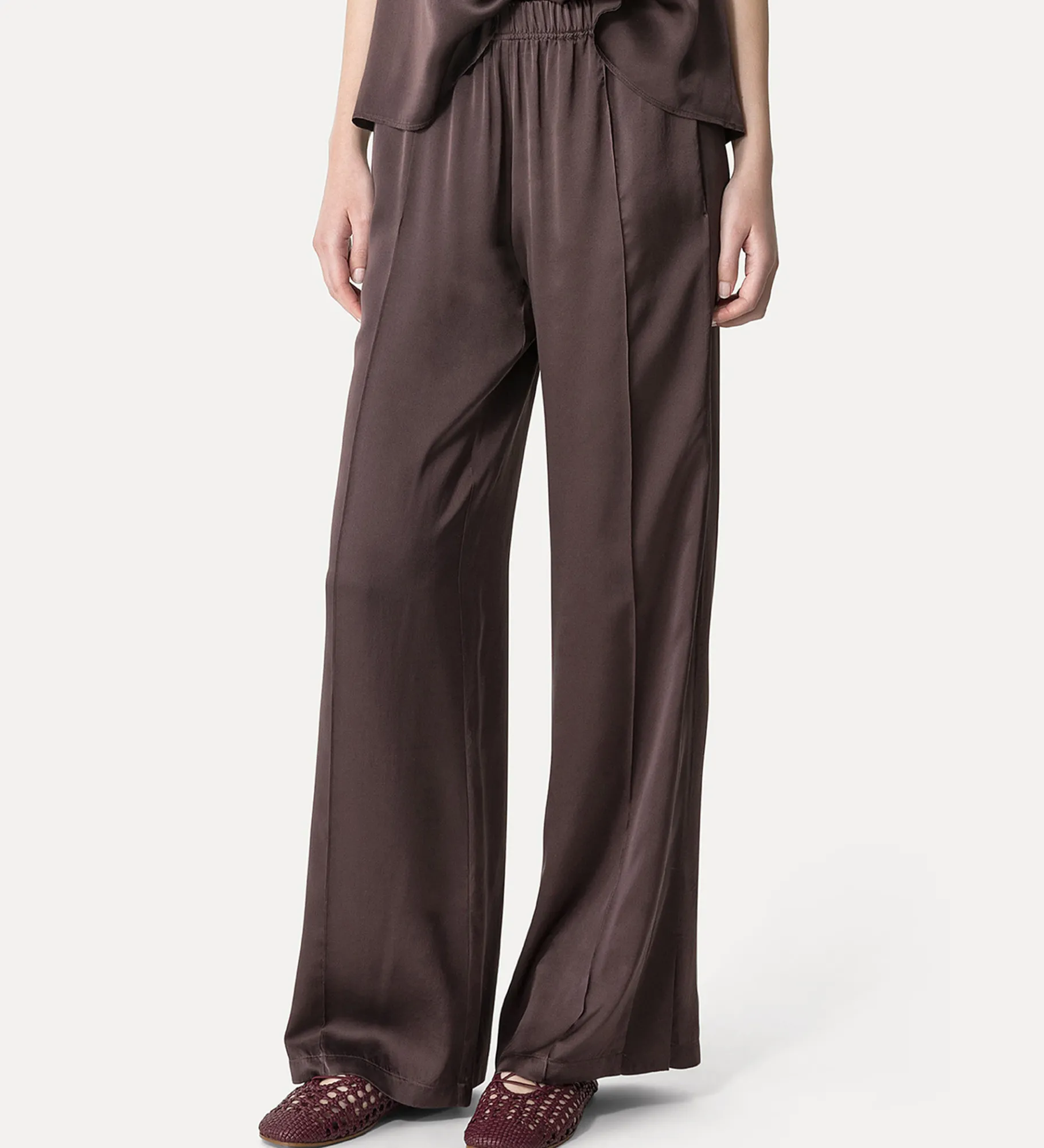 forte_forte loose–fitting jogging pants in silk satin lava^ Pants